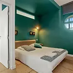 Exception Maison Pieds Dans L'eau Casa de Férias *