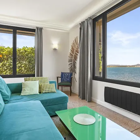 Holiday home Exception Maison Pieds Dans L'eau